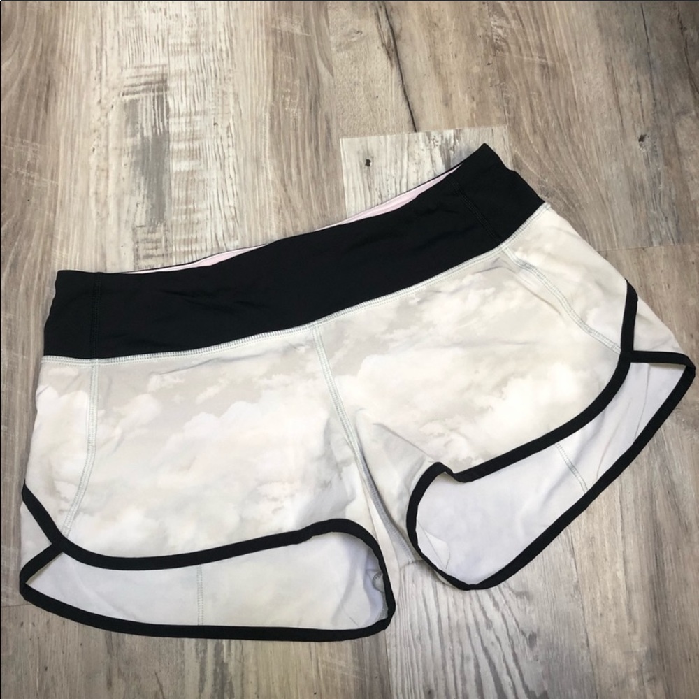 LULULEMON Speed Up Shorts 2.5” A2